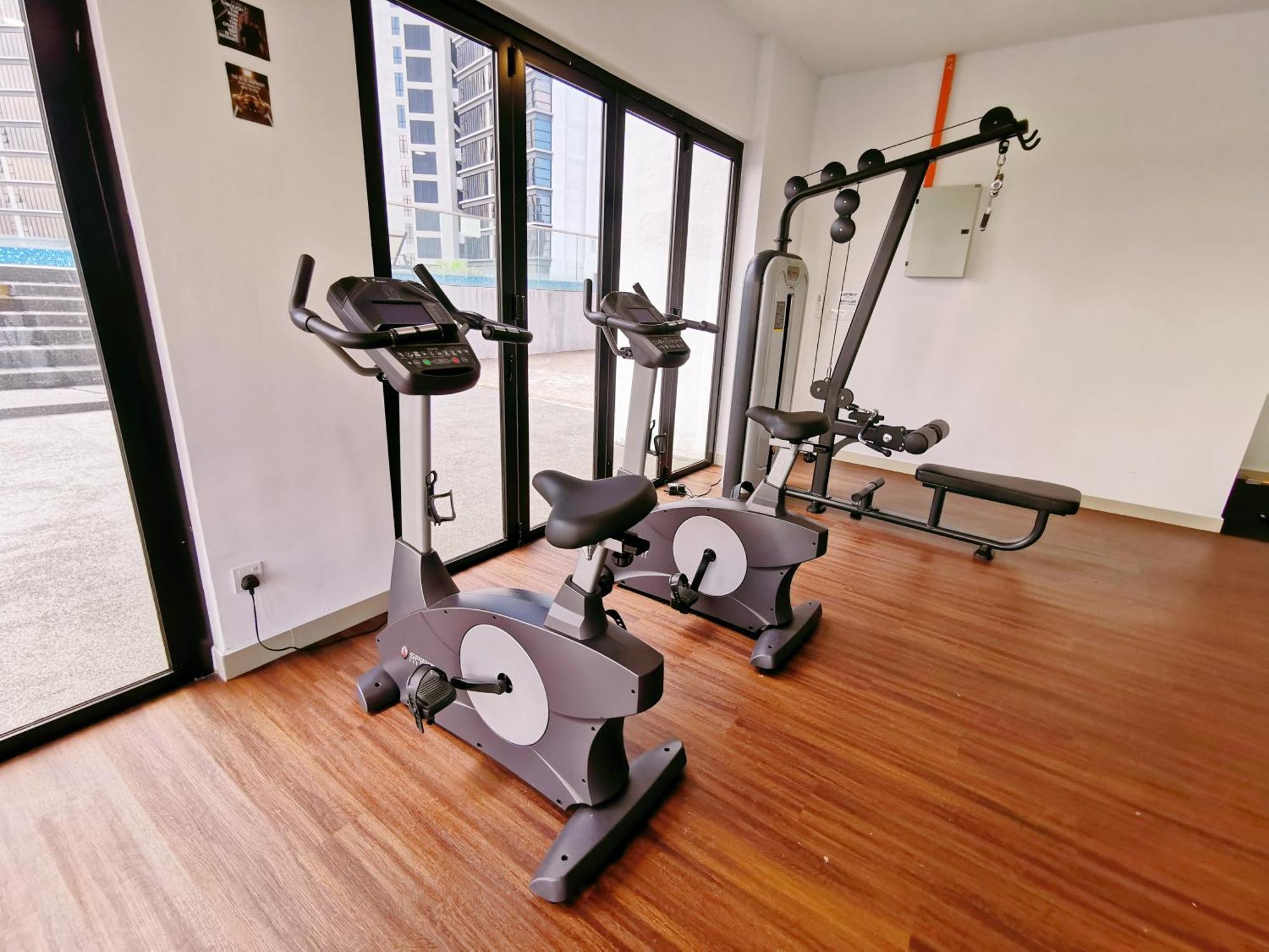 Apartment Legoland-happyrainbow At D'pristine-8pax With Lakeview